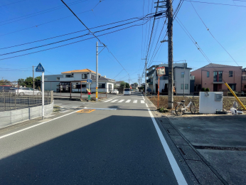 前面道路含む現地写真 -