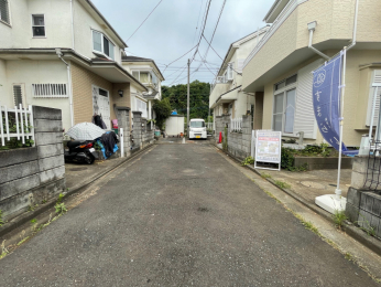 駐車場 -