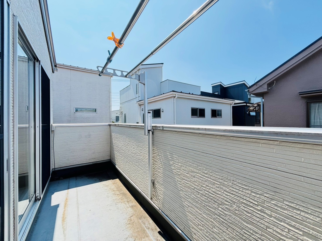 �o���R�j�[ -