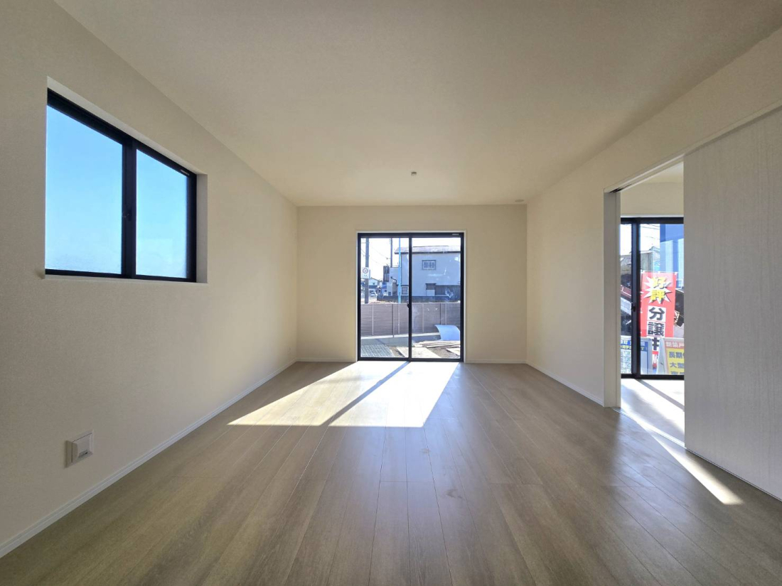 ���r���O �ʐ^��D�����ɂȂ�܂��B