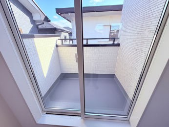 �o���R�j�[ -