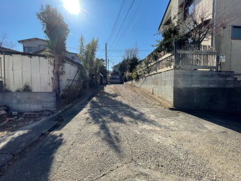 �O�ʓ��H�܂ތ��n�ʐ^ -