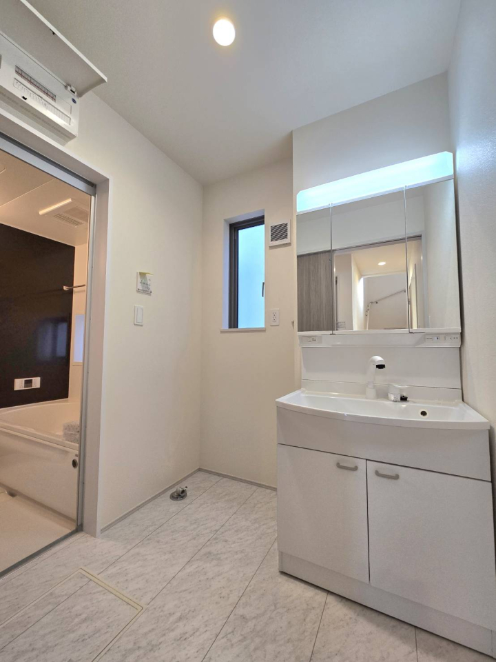 ���ʑ�E���ʏ� -