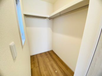 ���[ �E�H�[�N�C���N���[�[�b�g