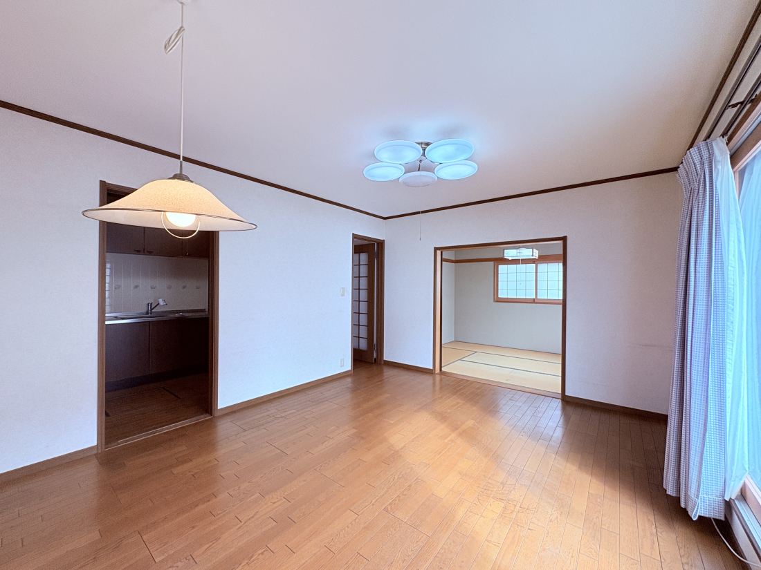 ���r���O -