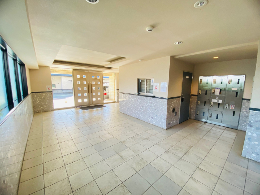 �G���g�����X -