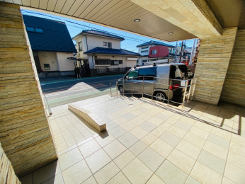 �G���g�����X -