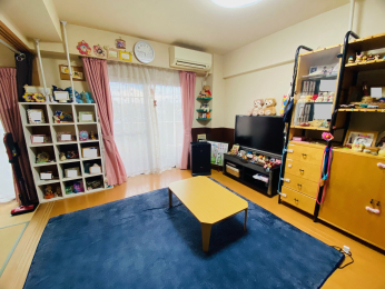 ���r���O -