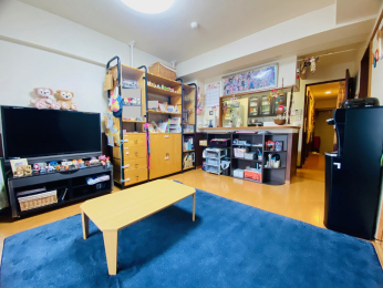 ���r���O -