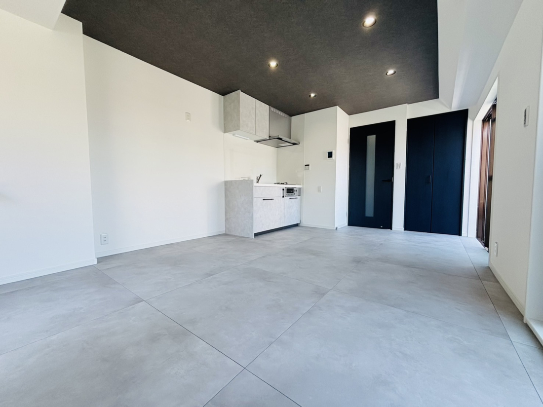 ���r���O -