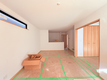 ���r���O -