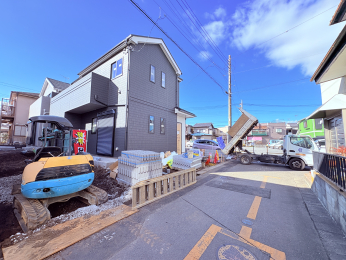 �O�ʓ��H�܂ތ��n�ʐ^ -