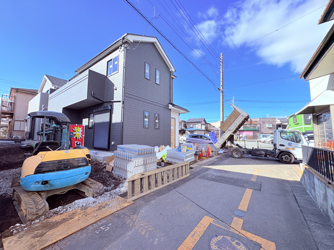 �O�ʓ��H�܂ތ��n�ʐ^ -