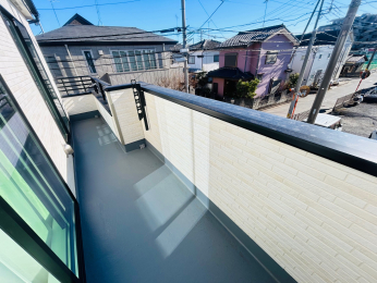 �o���R�j�[ -