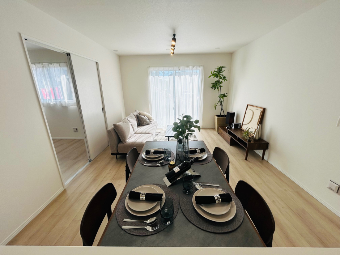 ���r���O -