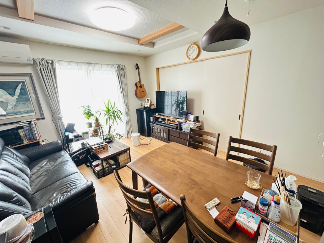 ���r���O -