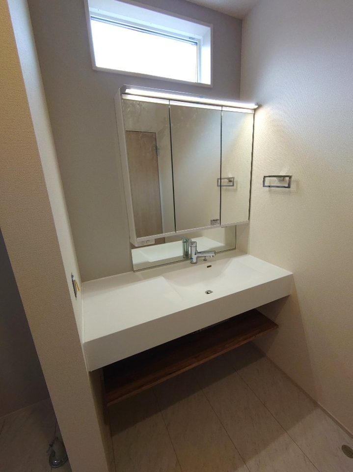 ���ʑ�E���ʏ� -