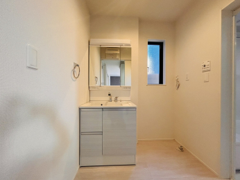 ���ʑ�E���ʏ� -