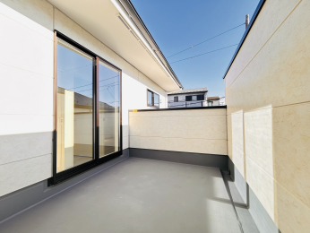 �o���R�j�[ -