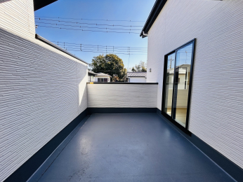 �o���R�j�[ -