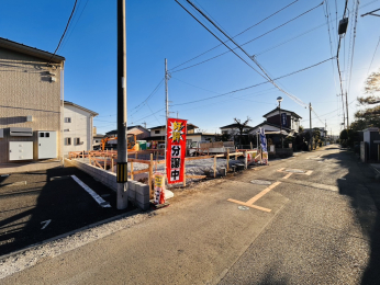 �O�ʓ��H�܂ތ��n�ʐ^ -