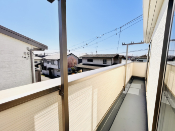 �o���R�j�[ -