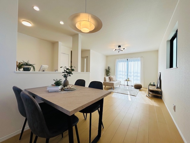 ���d�l�ʐ^(���r���O�j -