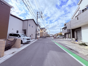 �O�ʓ��H�܂ތ��n�ʐ^ -