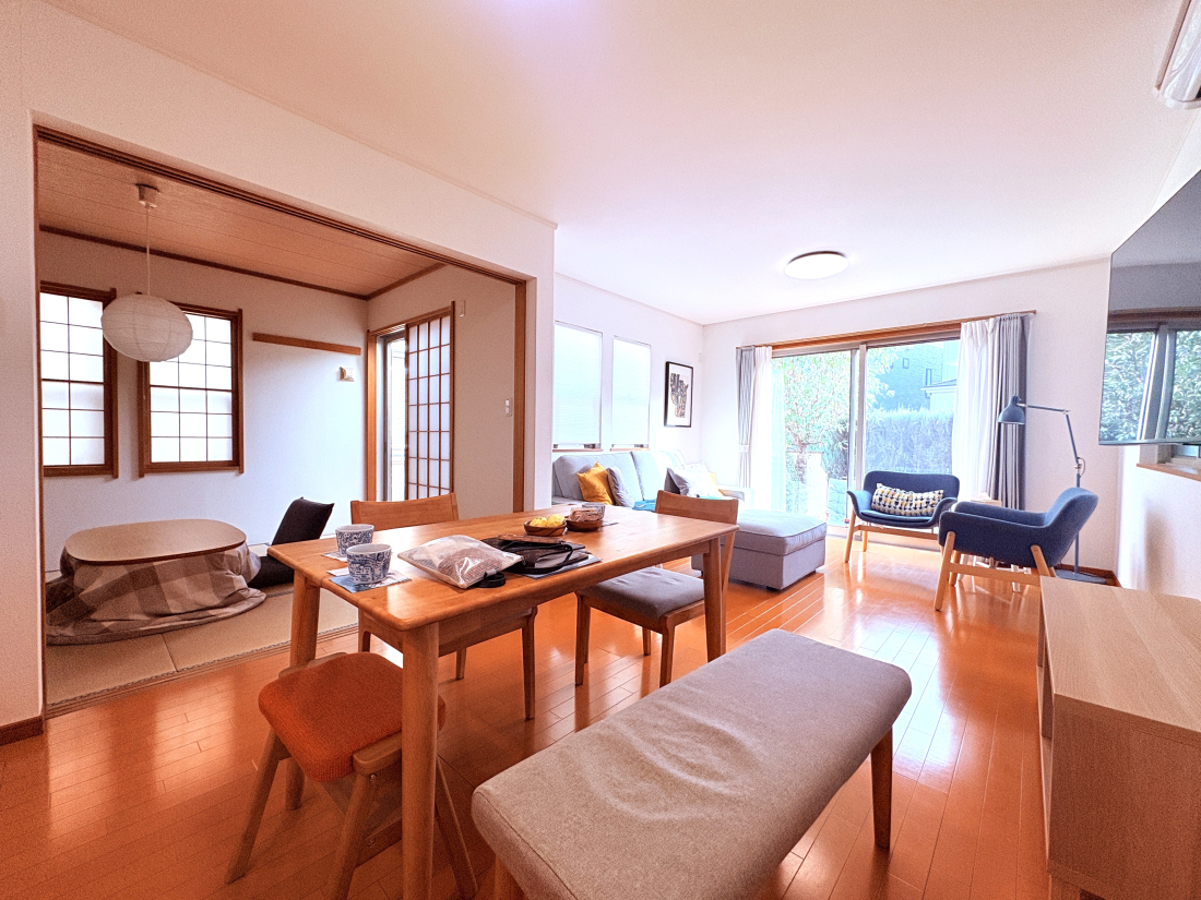 ���r���O -