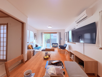 ���r���O -