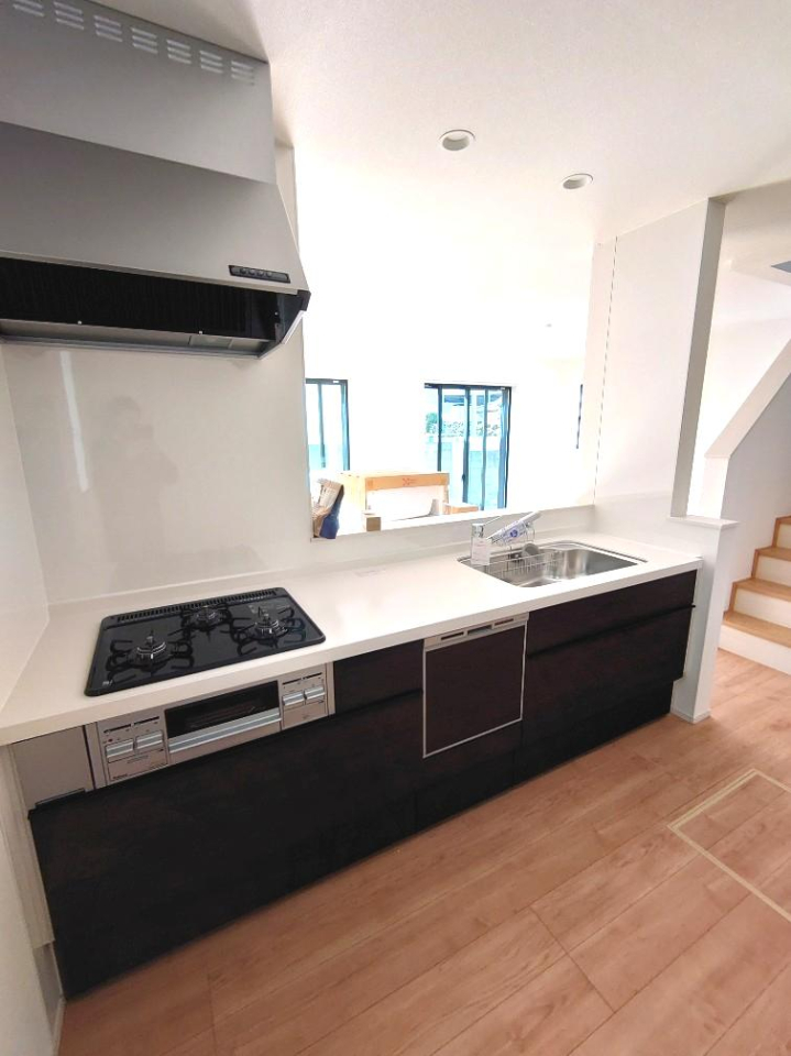 �L�b�`�� ���n�̔�����J�Ò��I���ł������w���\�ł���