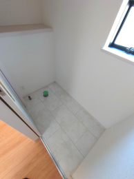 �g�C�� ���n�̔�����J�Ò��I���ł������w���\�ł���