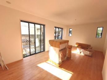 ���r���O ���n�̔�����J�Ò��I���ł������w���\�ł���