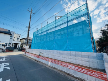 �O�ʓ��H�܂ތ��n�ʐ^ ���߂��̃��f���n�E�X�����w�ł��܂����C�y�ɂ��⍇������������