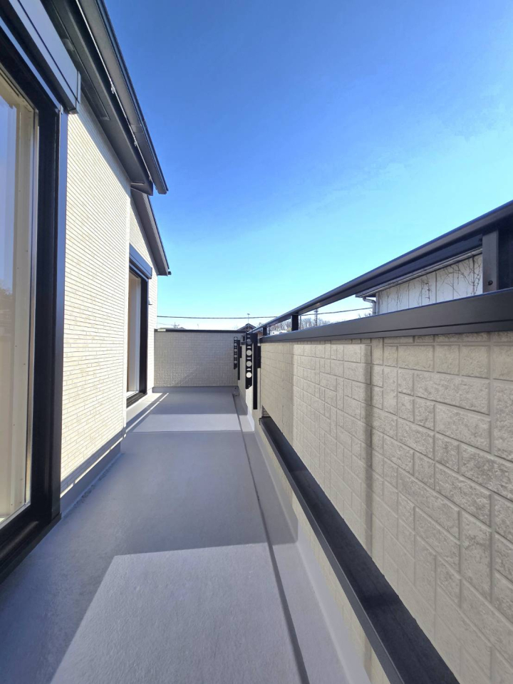 �o���R�j�[ -