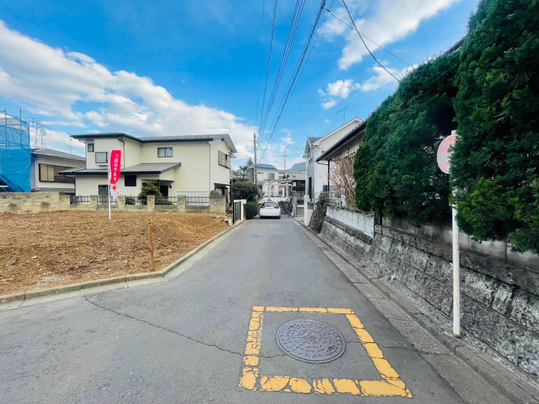 �O�ʓ��H�܂ތ��n�ʐ^ -