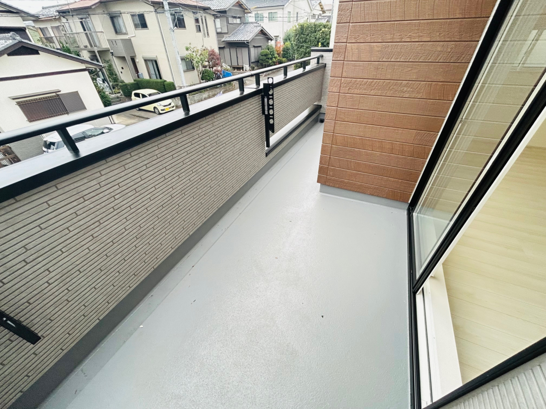 �o���R�j�[ �{�H��