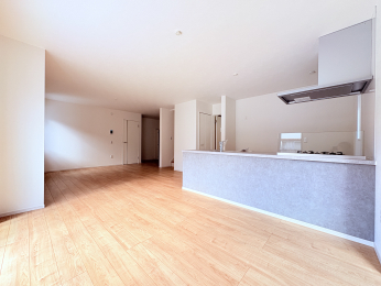 ���r���O -