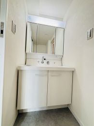 ���ʑ�E���ʏ� -