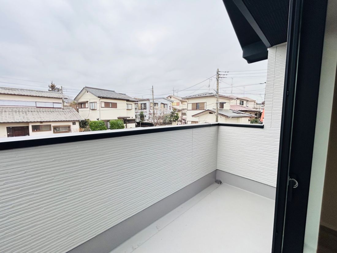 �o���R�j�[ -