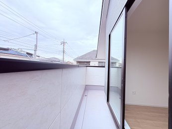 �o���R�j�[ -