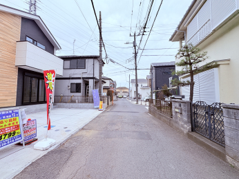 �O�ʓ��H�܂ތ��n�ʐ^ -