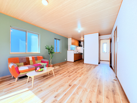 ���r���O -