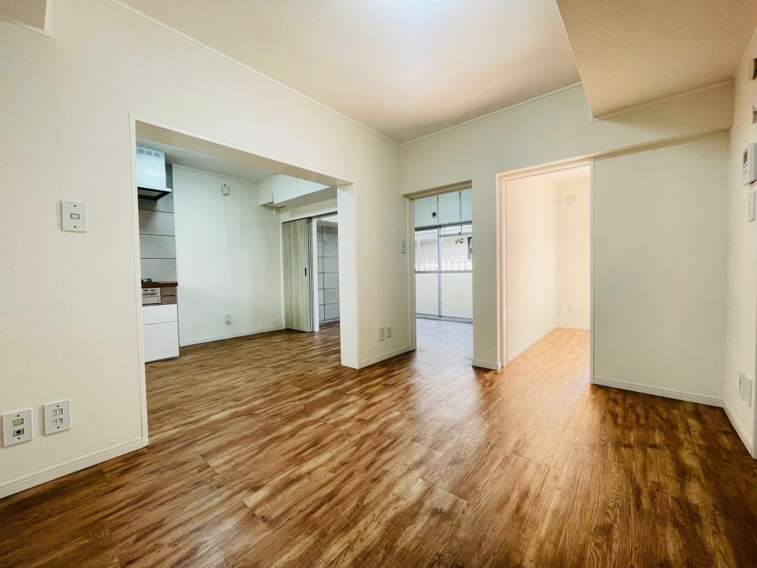 ���r���O -