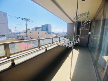 �o���R�j�[ -