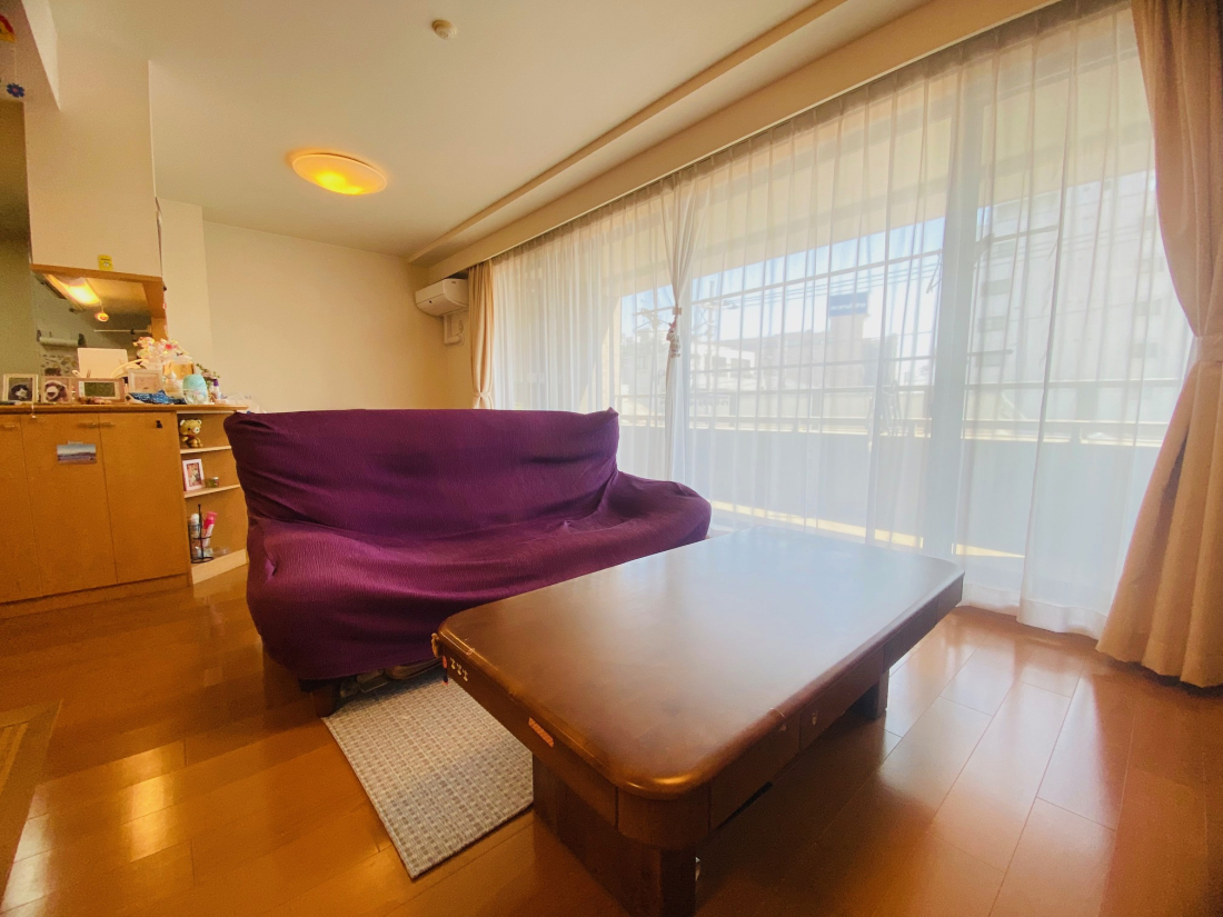 ���r���O -