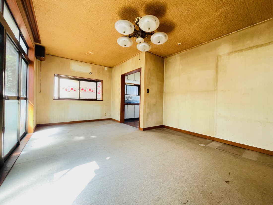 ���r���O -