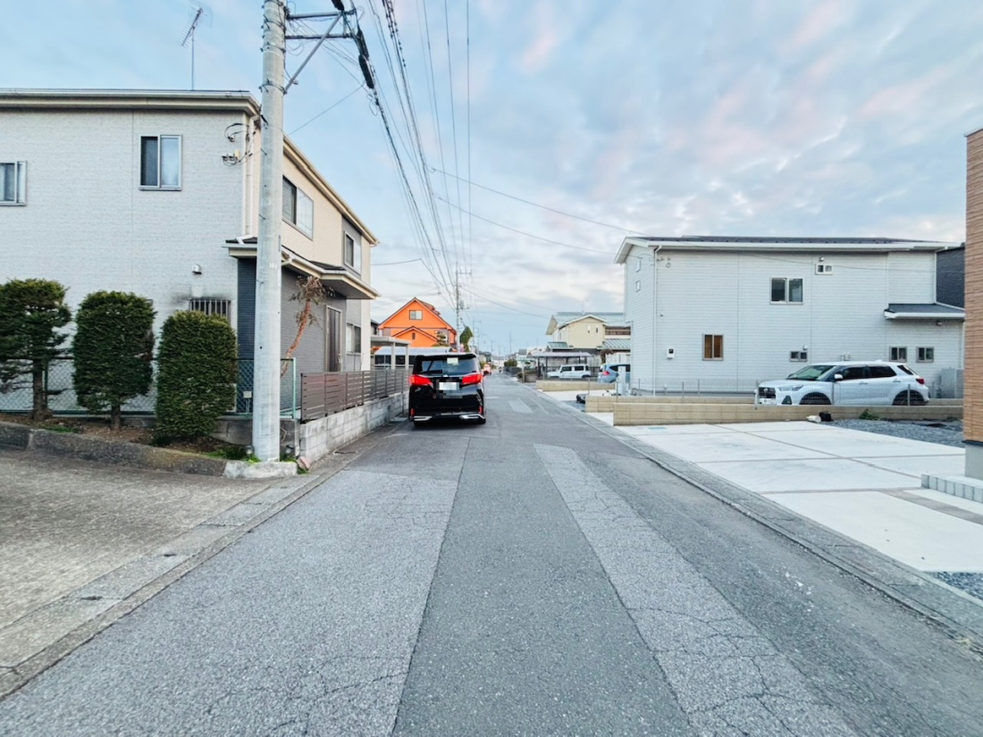 �O�ʓ��H�܂ތ��n�ʐ^ -