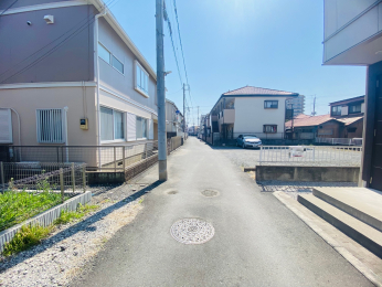 �O�ʓ��H�܂ތ��n�ʐ^ -