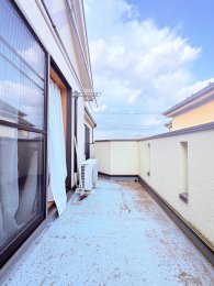 �o���R�j�[ -